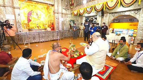 अमित शाह  दगडूशेठ हलवाई गणपती मंदिरात