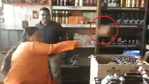 madhya pradesh story madhya pradesh former cm uma bharti broke liquor bottles by pelting stones bhopal