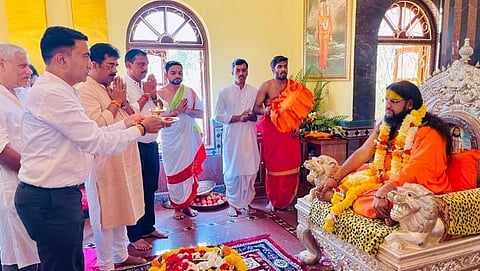 Bramheshanand Acharya Swami & Chief Minister Dr Pramod Sawant 
