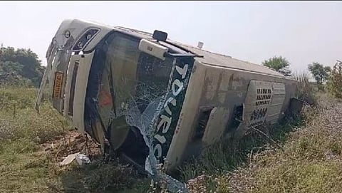 A bus full of students overturned, injuring 12 students