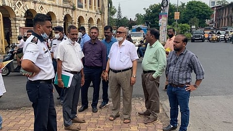 Digambar Kamat Inspecting Footpath