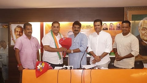 Adv yatish naik to join BJP today
