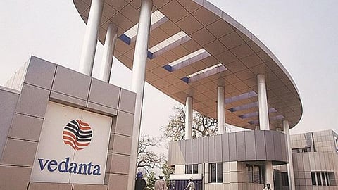 Vedanta Mine Issue: खंदकांमध्ये सुरू असलेल्या कामांची दखल घेण्यासाठी तातडीने हस्तक्षेप करण्याची विनंती आमदार चंद्रकांत शेट्ये यांनी केली होती