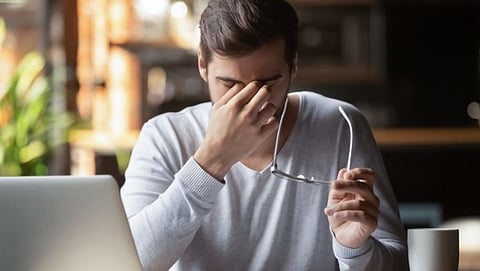 Eye Pain: डोळे सतत दुखण्याची कारणे काय आहेत? जाणून घ्या 
