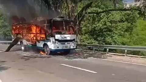 jammu and kashmir vaishno devi pilgrims catches fire near katra of jammu kashmir
