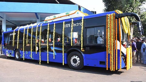 Panaji News: पणजीतील खासगी बसेस बंद करण्याची निर्णय सरकारने घेतला होता त्याला याचिकादार ताम्हणकर यांनी आव्हान दिले होते