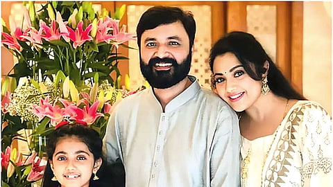 South Actress Meena's Husband Death