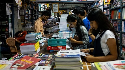 Students shopping 