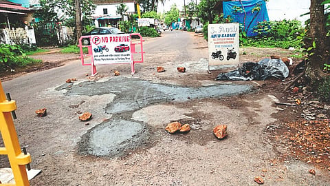 Potholes in Morjim