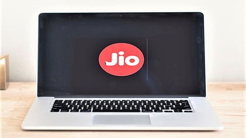 Jio Laptop in 15 Thousand