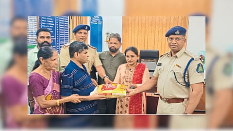 Help for blind families from Gavas Trust in Ponda