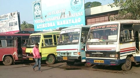  private Buses 