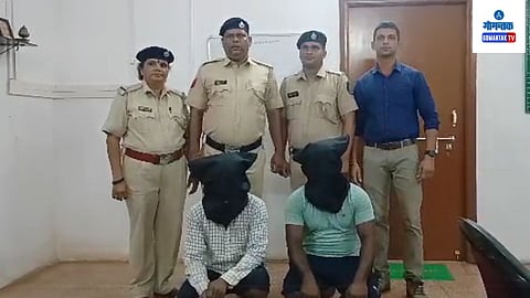 Bicholim Police Arrested sand Smuggler