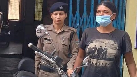 Rushikesh police arrested candy 