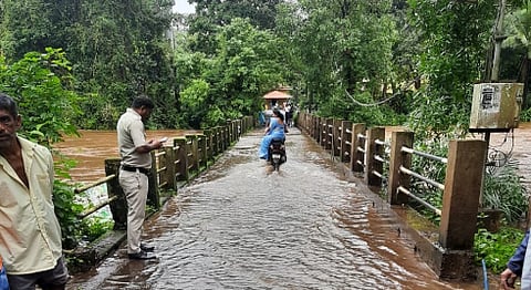 Paroda Bridge Submerged