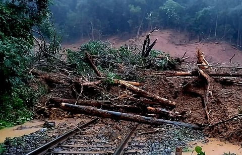 Land slide on castle rock caranzol train track (File photo)
