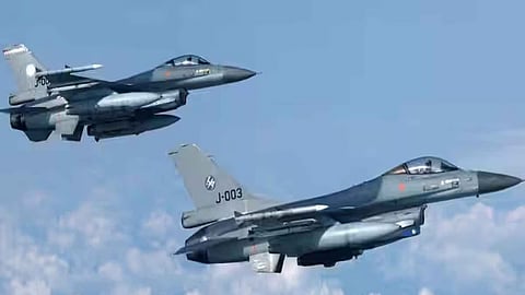 F-16 