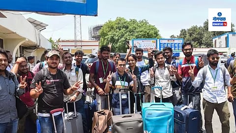 शिक्षणासाठी अमेरिकेत गेलेल्या 21 भारतीय विद्यार्थ्यांना पाठवले परत; मोबाईल, व्हॉट्सअप चॅटही तपासले