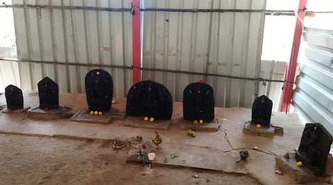 Zadani Stolen Idols