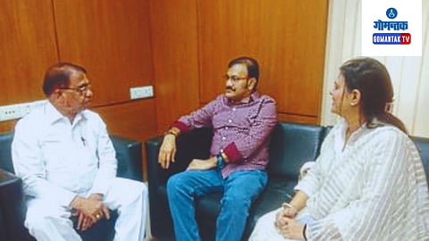 Sudesh Bhosle Meet Minister Subhash Shirodkar