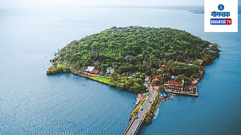 Tiny islands in Goa 