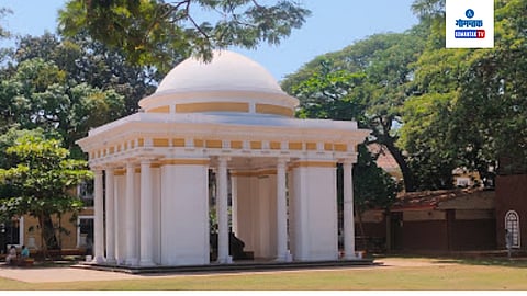 Azad Maidan
