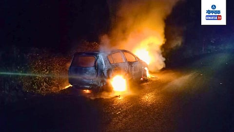 Taxi burnt to ashes at Thivim