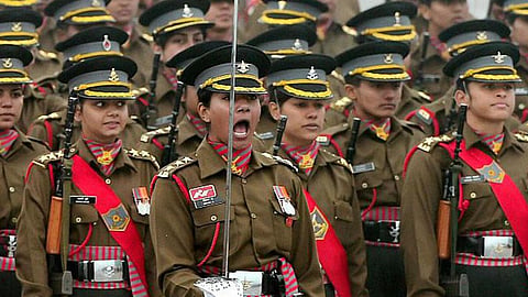 Women Soldiers 