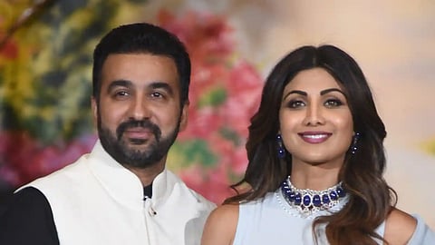 Raj Kundra - Shilpa Shetty orgnize deewali party  