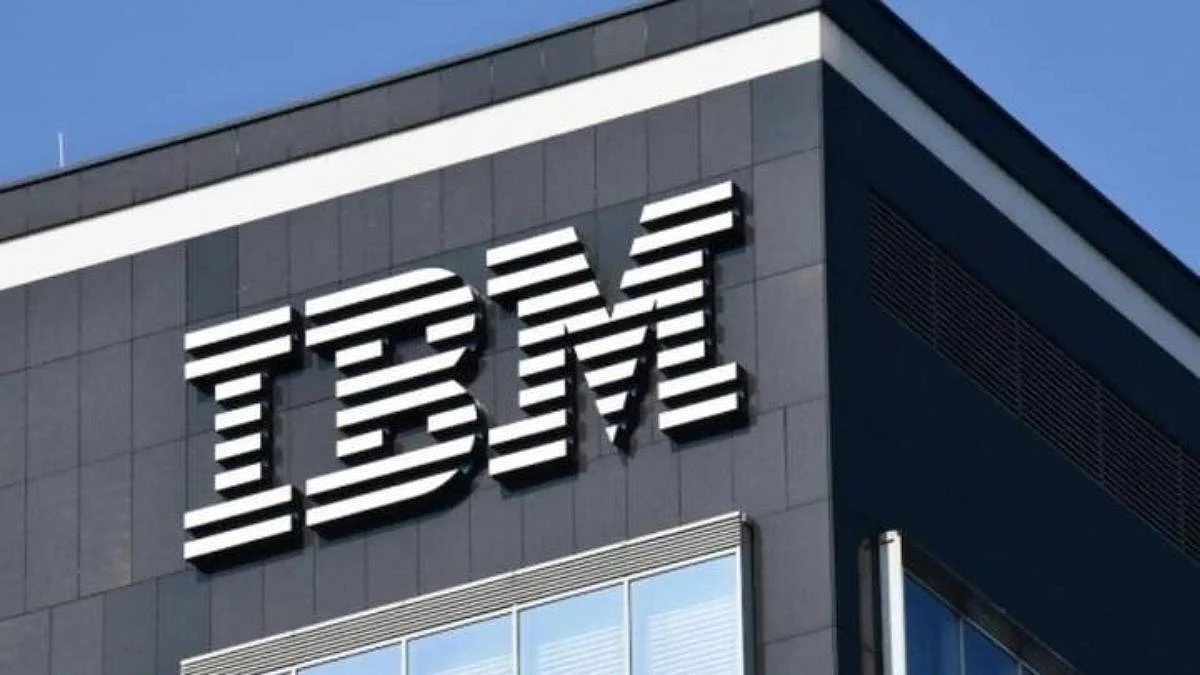 IBM Layoffs आयबीएम करणार मोठी नोकर कपात; 7 मिनिटांच्या बैठकीत निर्णय
