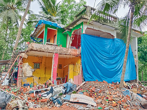 Assagao House Demolition Case: मालमत्तेत अतिक्रमण करणाऱ्याला स्वतः किंवा न्यायालयाच्या माध्यमातून हद्दपार करण्याचा अधिकार आहे असा युक्तिवाद वकिलांनी गोवा खंडपीठात केला आहे
