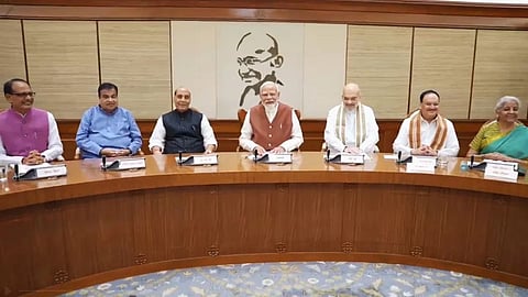 Modi Government: मोदी सरकारचा मोठा निर्णय! 70+ वय असणाऱ्या नागरिकांनाही मिळणार आयुष्मान भारत योजनेचा लाभ