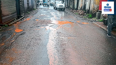 Mapusa Municipal Council:  पालिकेचे दुर्लक्ष असते किंवा कंत्राटदाराशी हातमिळविणी; प्रवीण आसोलकर यांचा आरोप  