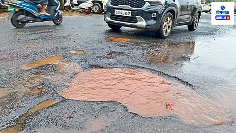 Goa Road: वाहनचालक त्रस्त, वीज वाहिन्यांसाठी खोदलेल्या रस्त्यांची स्थिती गंभीर