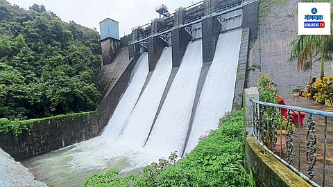 Valvanti River: भरती, ओहोटी व पावसाचा अंदाज घेऊन पाणी सोडण्यात येत आहे