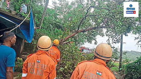 Goa Rain: घरासह वाहनाचे मोठे नुकसान; वीज खात्याची हानी