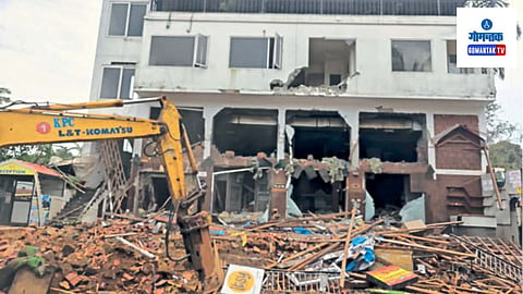 Baga Club Demolition: कळंगुट पोलिस पथक क्लबवर पाडण्याची  कारवाई होईपर्यंत परिसरात कडक पहारा ठेवून होते