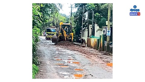 Assagao Road Repair: रस्त्यांच्या दुरावस्थेवर स्थानिक पंचायत कार्यालयासमोर आमरण उपोषणास बसण्याचा इशारा देण्यात आला होता