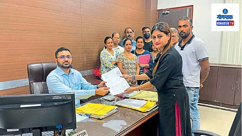 Illegal Mobile Tower At Bele Navelim: हा मोबाईल टॉवर राष्ट्रीय महामार्गाच्या अगदी जवळ उभारण्यात आलेला आहे