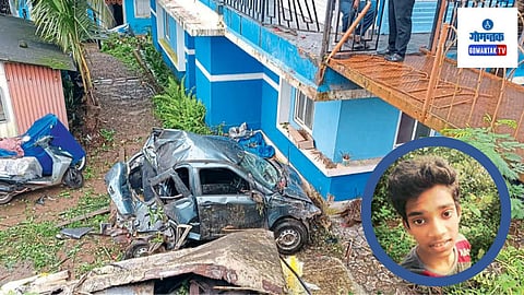 Goa Accident: चालकाचे कारवरील नियंत्रण सुटले आणि कार रस्त्यावरून उंचावरून बाजूला सखल भागात कोसळली