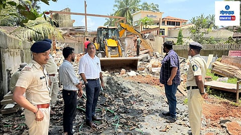 CRZ कायदा धाब्यावर बसवून कोलव्यात उभारलेला दिल्लीतील व्यावसायिकाचा बंगला भुईसपाट