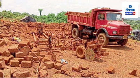 Goa Mining Department: डोंगराळ भागात बेकायदा चिरेखाण चालत असल्याची माहिती मिळताच खाण खात्याच्या अधिकाऱ्यांनी या चिरेखाणीवर अचानक छापा टाकला