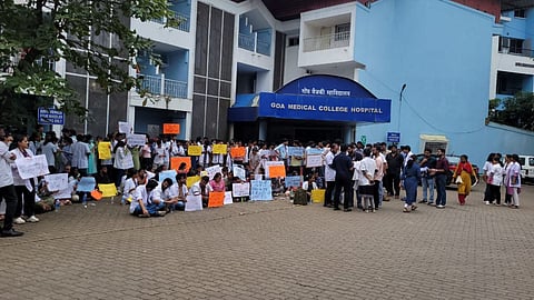 Kolkata Doctor Case: कोलकाता लैंगिक अत्याचार आणि हत्याप्रकरणाचे गोव्यातही पडसाद; जीएमसीत विद्यार्थी आणि डॉक्टरांकडून आंदोलनाची हाक!