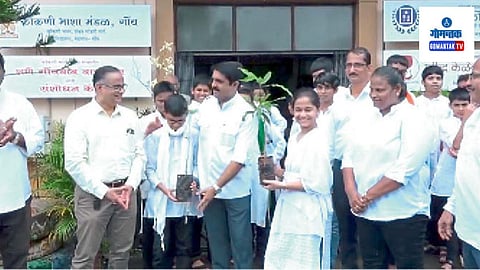 Davorlim Educational Complex: चतुर्थीनंतर मुख्यमंत्री डॉ. प्रमोद सावंत यांच्याशी बोलून तोडगा काढू असे सरदेसाई म्हणाले