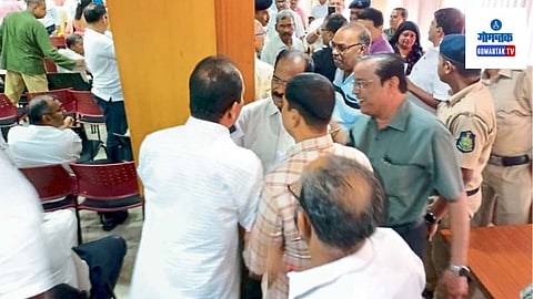 Goa Bhandari Samaj: कार्यकारिणी समितीच्या निवडणुकीसंदर्भात चर्चा करण्यासाठी बैठक; अध्यक्ष अशोक नाईक यांनी उत्तर न देताच घेतला काढता पाय