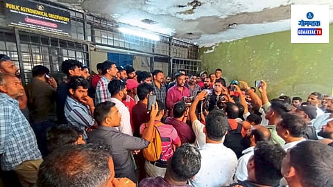 Goa Taxi Operator Protest: बैठकीचे इतिवृत्त लिहून घेतल्यानंतरच मोपा येथील व्यावसायिकांची माघार