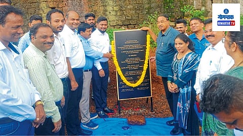 Curti Khandepar Panchayat: कुर्टी - खांडेपार पंचायतीतर्फे फोंडा पालिकेच्या सहकार्याने कचरा प्रक्रिया प्रकल्पाच्या कामाचा शुभारंभ रवी नाईक यांच्या हस्ते करण्यात आला