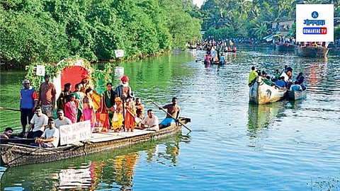 Sangod Utsav 2024: श्री शांतादुर्गा कुंभारजुवेकरीण मंदिराच्या श्रींच्या विसर्जनानिमित्त सांगोडोत्सवानिमित्त पारंपरिक चित्ररथ स्पर्धा आयोजित केल्या जातात