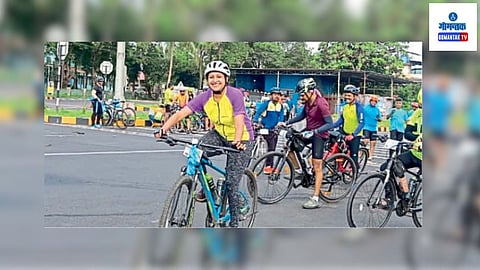Belgaum Goa Cycle Rally: युवकांसह ५० ते ७० वर्षे वयोगटातील सायकलस्वार या रॅलीत उत्स्फूर्तपणे सहभागी झाले होते. यात १७ महिलांचाही सहभाग होता. 