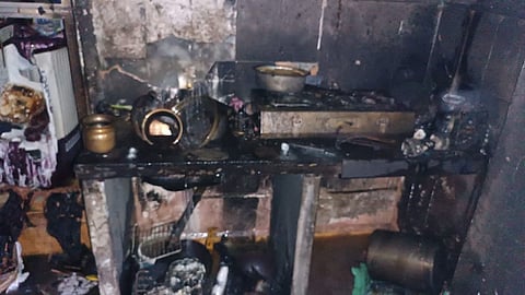 Goa Fire: मालक बाहेर पडला अन् फ्लॅटमधून धूर येऊ लागला; सिलिंडर बाहेर काढल्याने मोठी दुर्घटना टळली